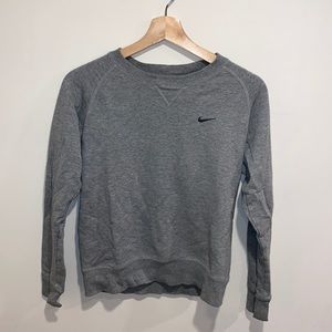 Grey Nike crewneck